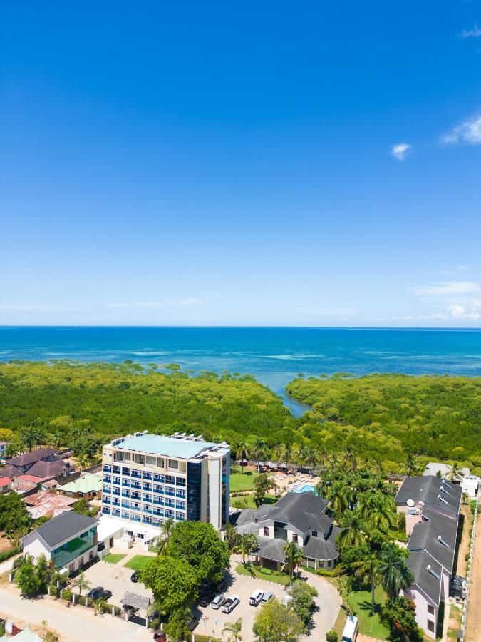 Tanga Beach Resort & Spa Eksteriør bilde